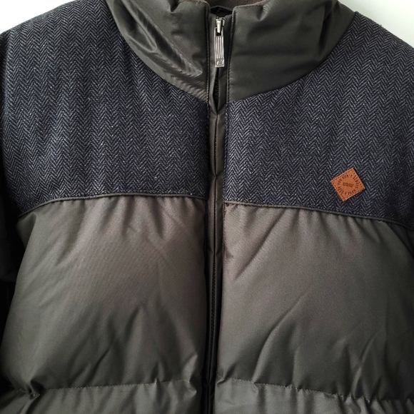 Brand New Puffer Jacket, Large size, but fits a Medium - Picture 2 of 3